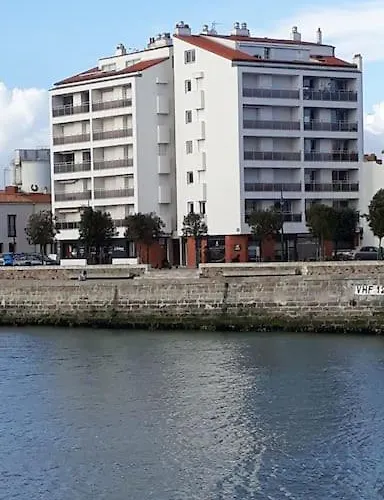 Le 5eme Astro - Vue Et Chenal *